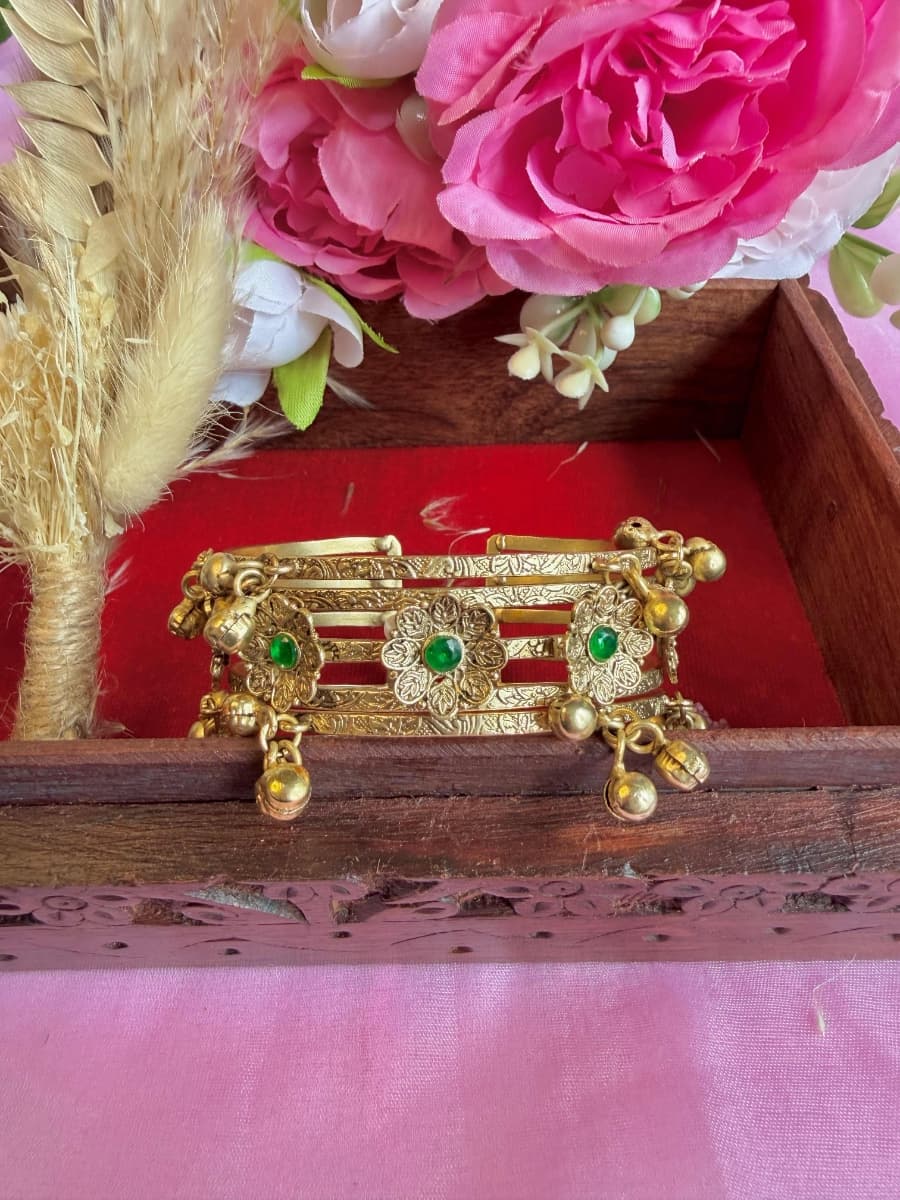 Pachi Kundan Kada 016 view 2
